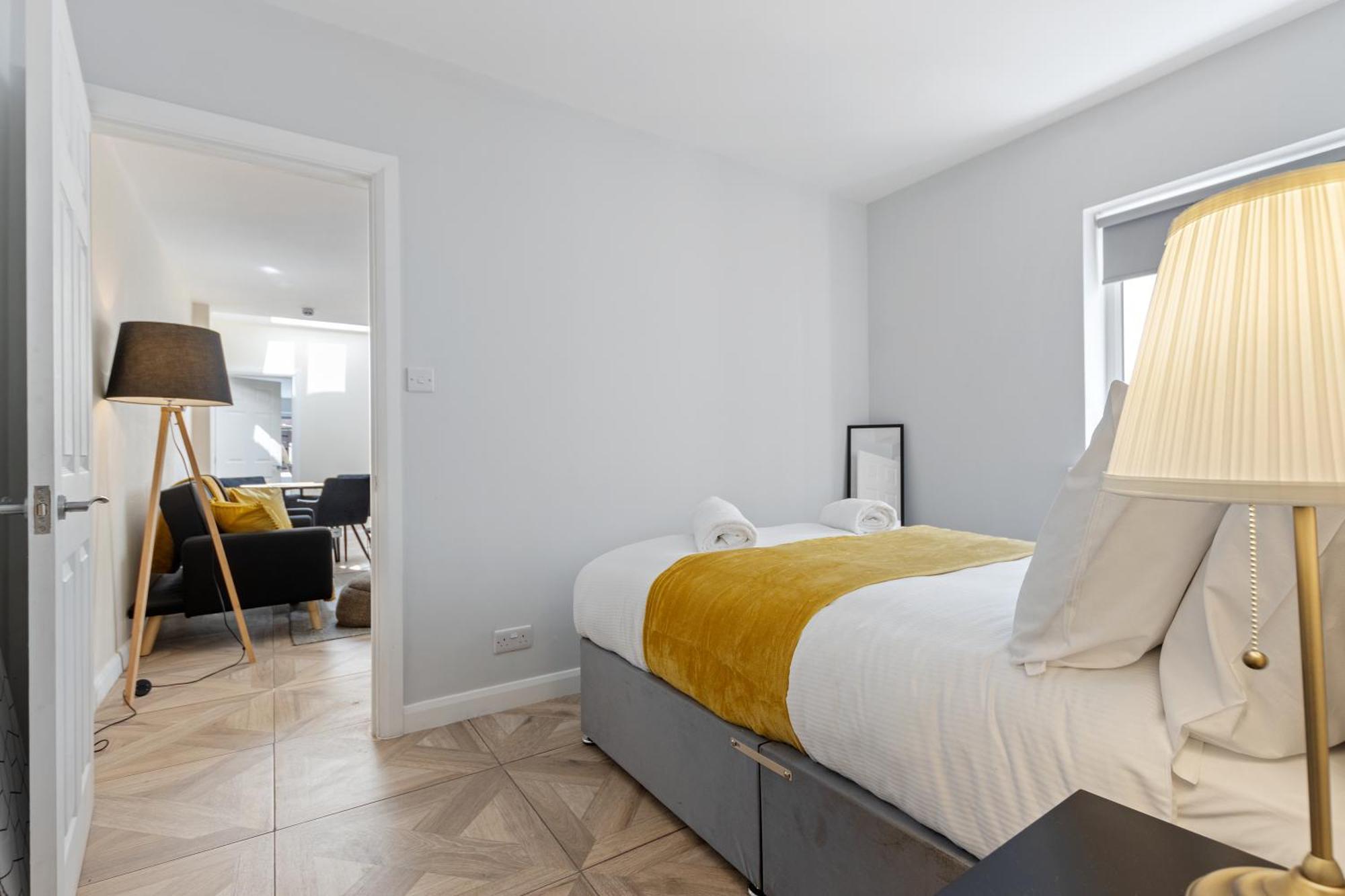 Modern Apartment Free Off Road Parking 2X Double Rooms Suite 11 นอตติงแฮม ภายนอก รูปภาพ